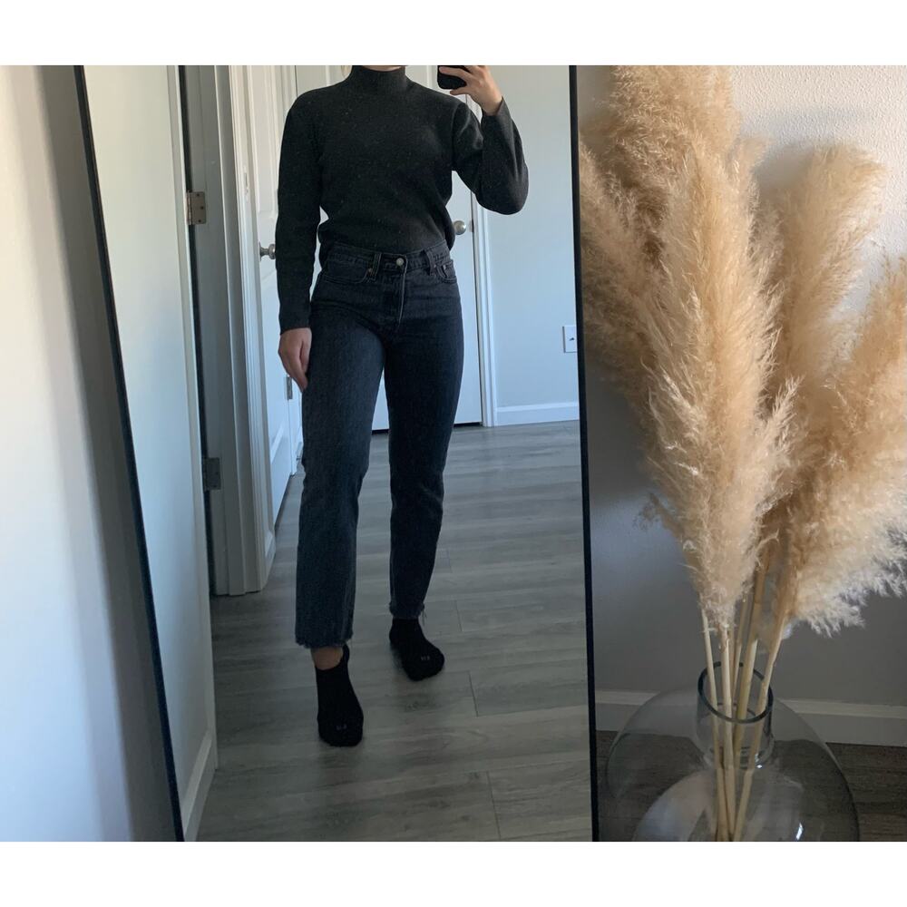 Woman’s Basic Grey Knit Turtleneck Sweater Size Small